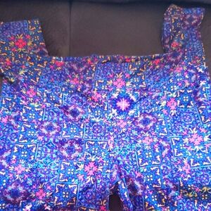 # L043(CH) LuLaRoe Multicolor Patterned leggings